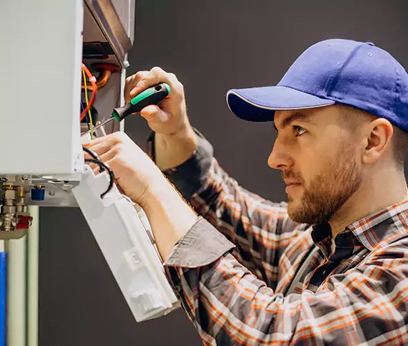 Expert Plumber for Tankless Water Heater Maintenance in Moorpark, CA: Schedule Professional Maintenance Services with Us